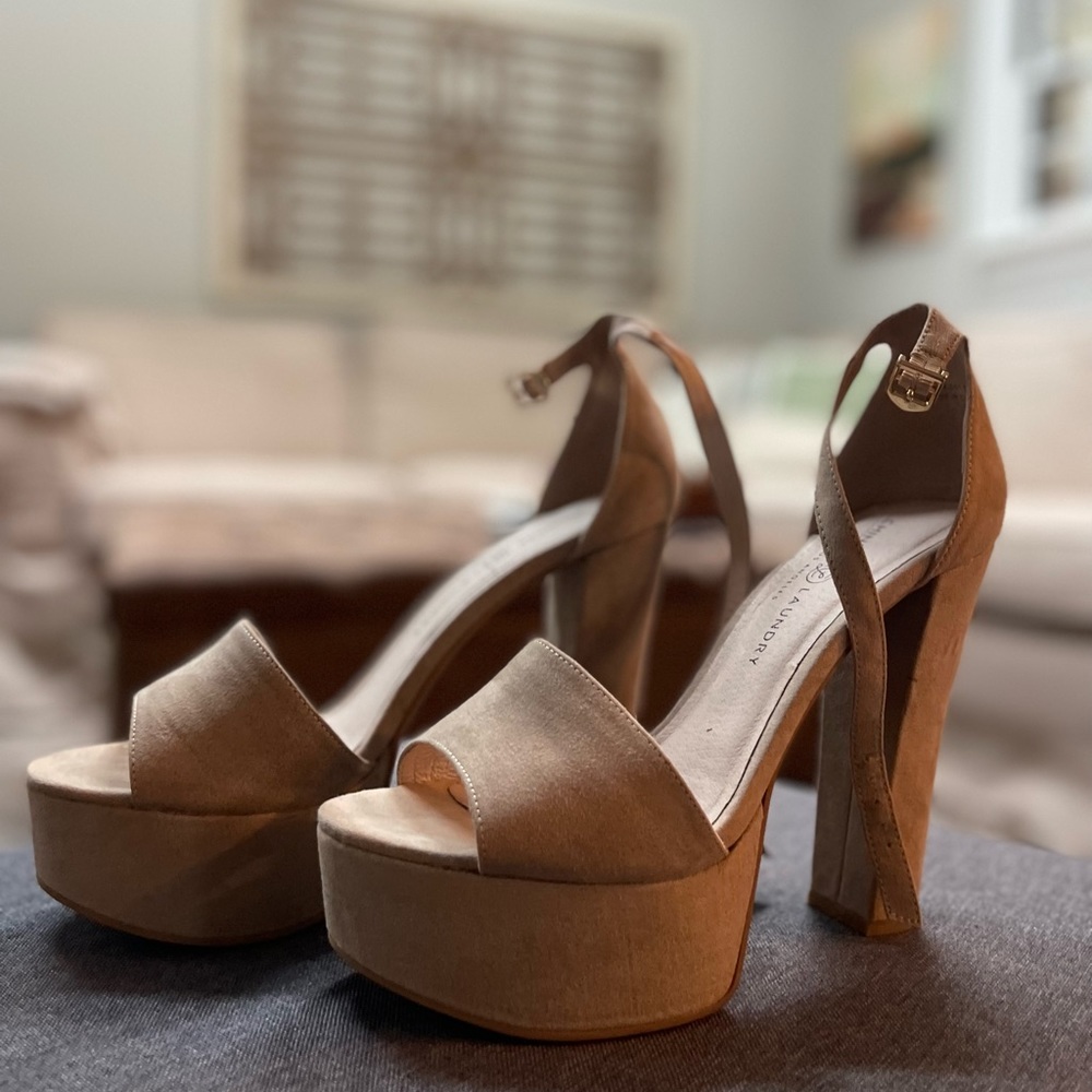 Nude Platform Heels👡🫶🏽